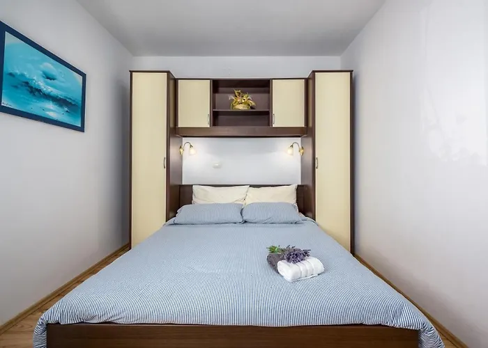 5235-6 In * Drenje (Istria)