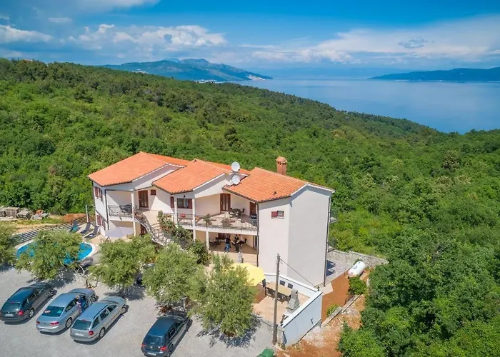 5235-6 In Appartamento