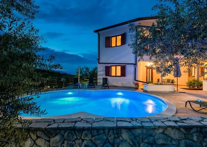 5235-6 In Appartamento *